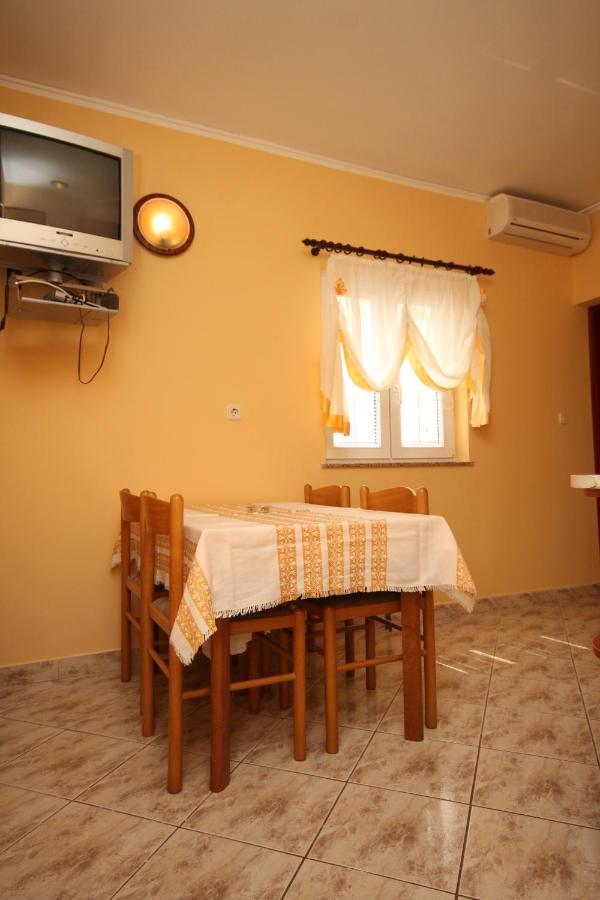 Apartments By The Sea Stara Novalja, Pag - 6469 Exteriér fotografie